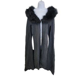 Women's gray shawl with black faux fur collar and "R" broach